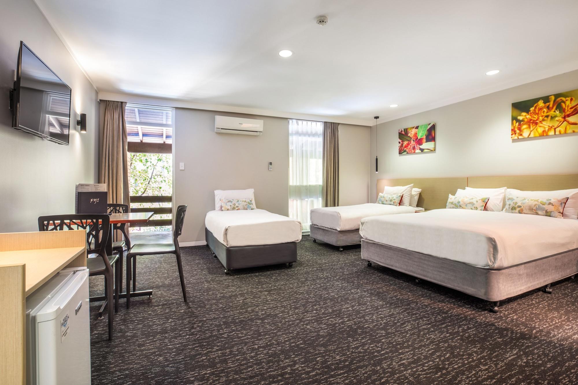 Nightcap At The Ranch Hotel Macquarie Park Bagian luar foto