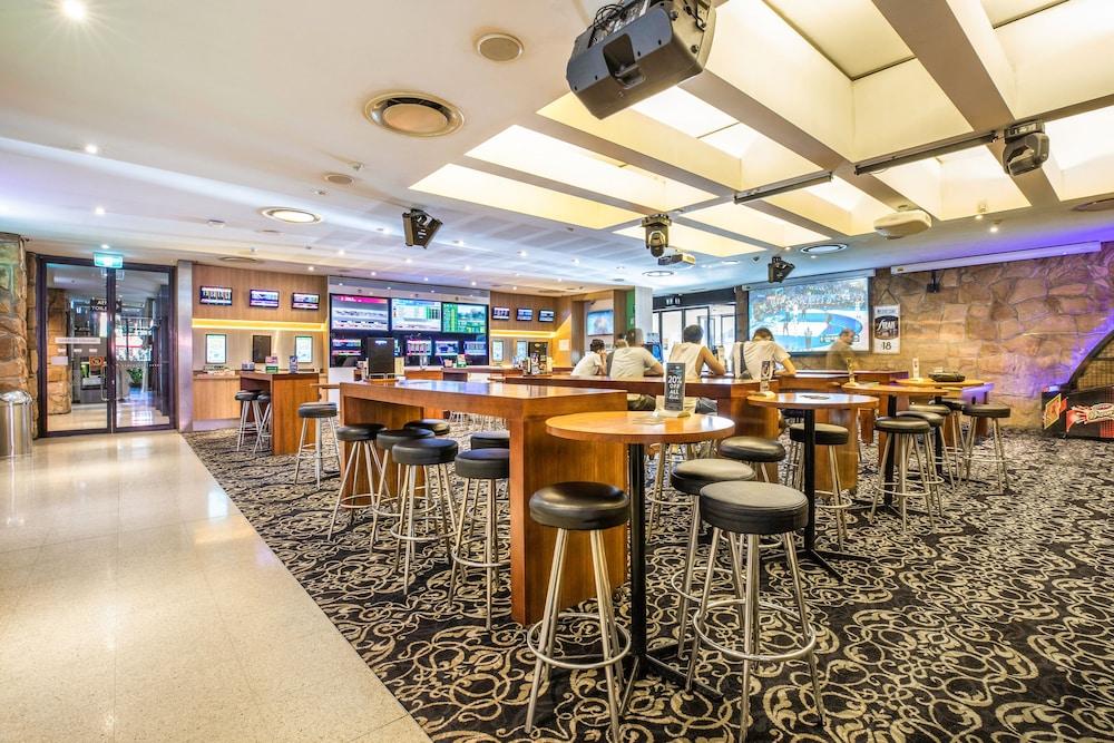 Nightcap At The Ranch Hotel Macquarie Park Bagian luar foto