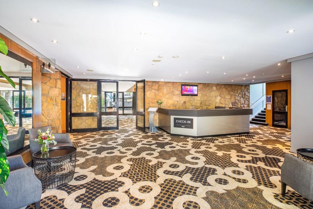 Nightcap At The Ranch Hotel Macquarie Park Bagian luar foto