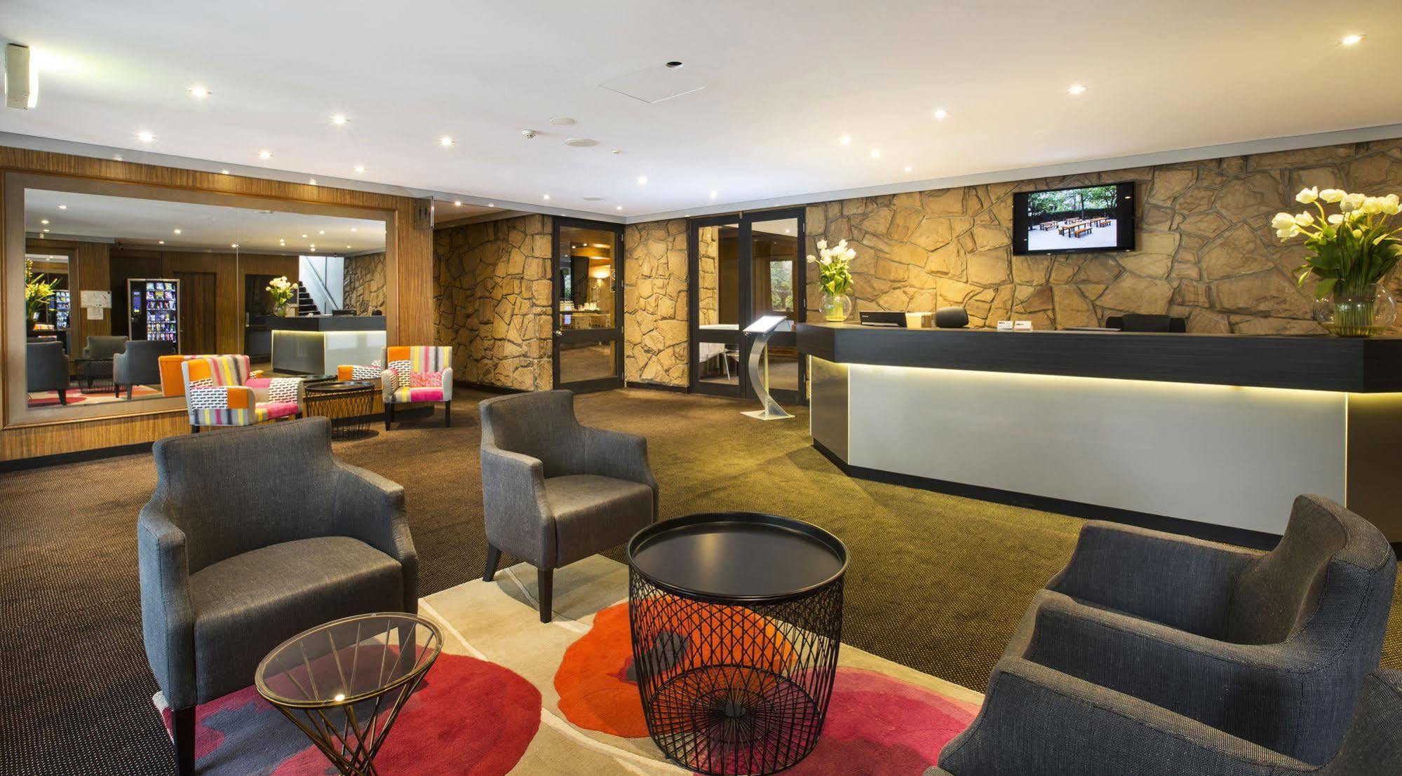 Nightcap At The Ranch Hotel Macquarie Park Bagian luar foto